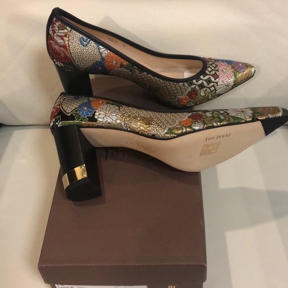 Shoes - Picture 4 of 5